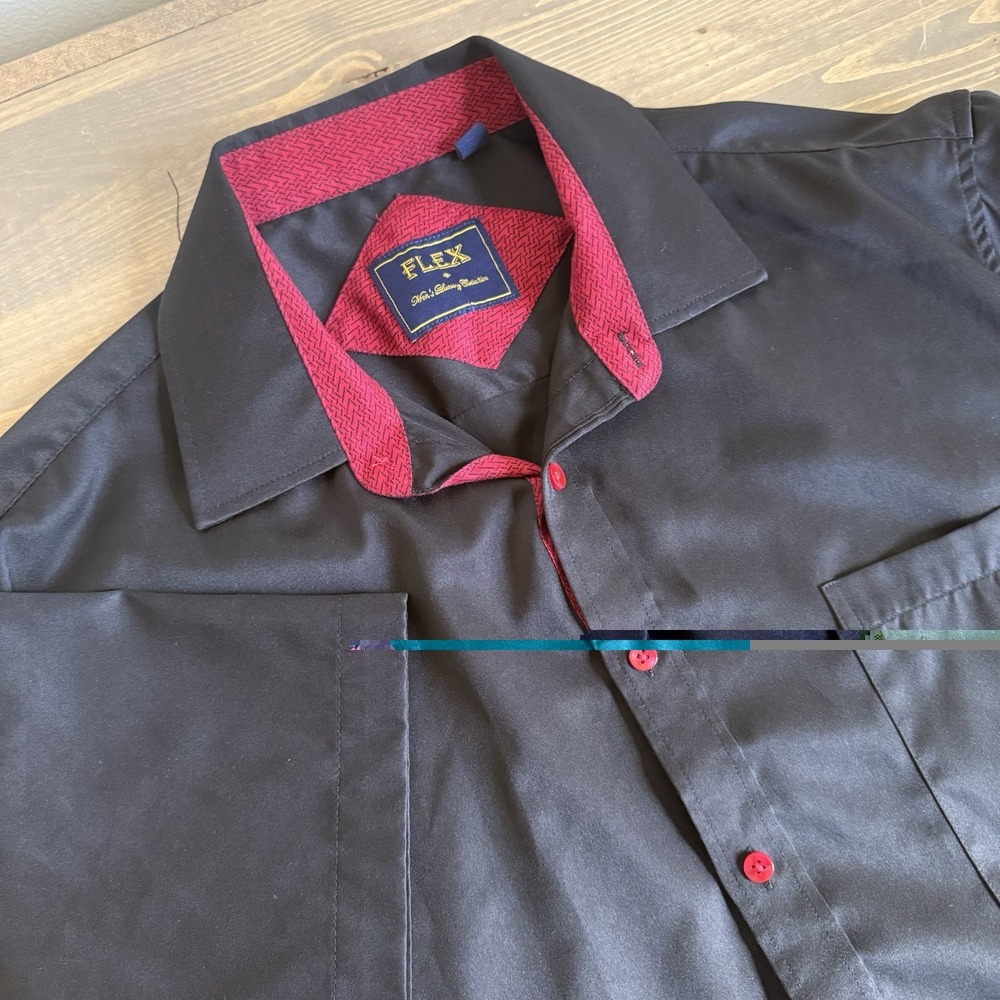Flex Luxury Collection Men's Large Black Red Trim Short Sleeve Button‎ Up Shirt